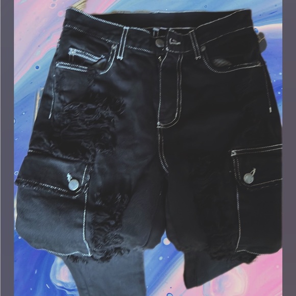 Size 26 distressed black Carmar jeans pockets - Picture 1 of 8